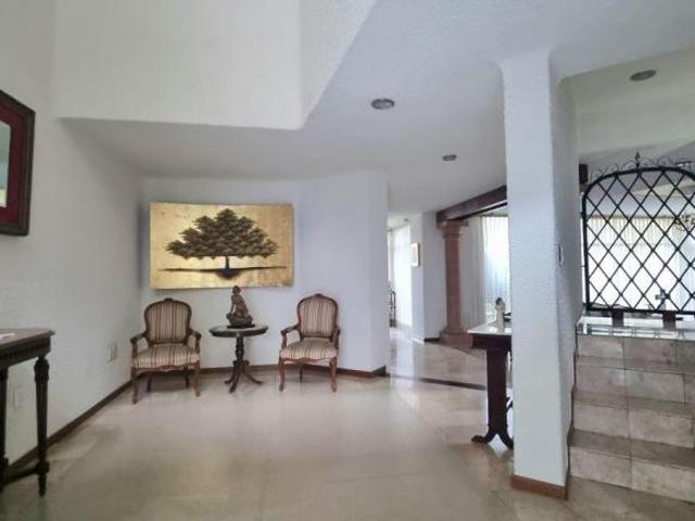 Casa en Venta en Bosque de las Lomas, Jardín y Salón de Eventos