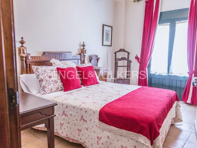 Casa adosada en venta en Bosque El. Casa Tradicional Restaurada en El Bosque. Casas adosadas Bosque.