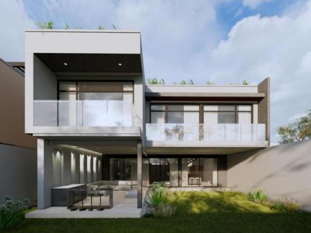 CASA EN VENTA EN BOSQUE REAL CON JARDIN