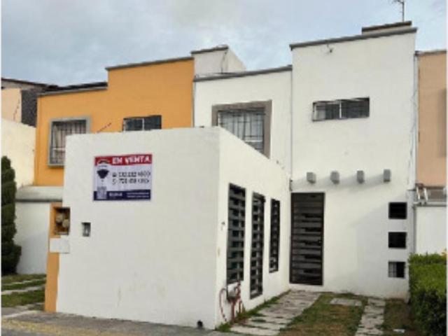 Casa en venta en Bosques de Cantabria, Toluca, México