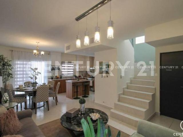 CASA EN VENTA EN BOSQUES DE ALTEA, CHIHUAHUA CHIH