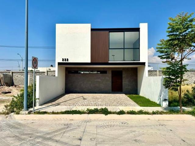 Casa EN VENTA EN BOSQUES DE BREDA