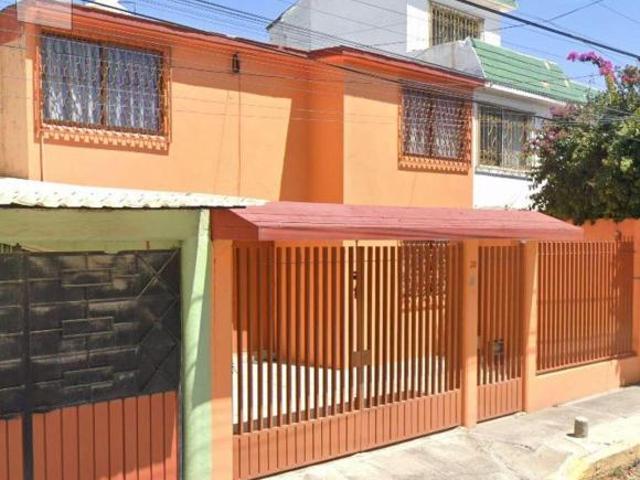 CASA EN VENTA EN BOSQUES DE ECATEPEC,CON DESCUENTO BANCARIO CERCA DE AV.1RO DE MAYO