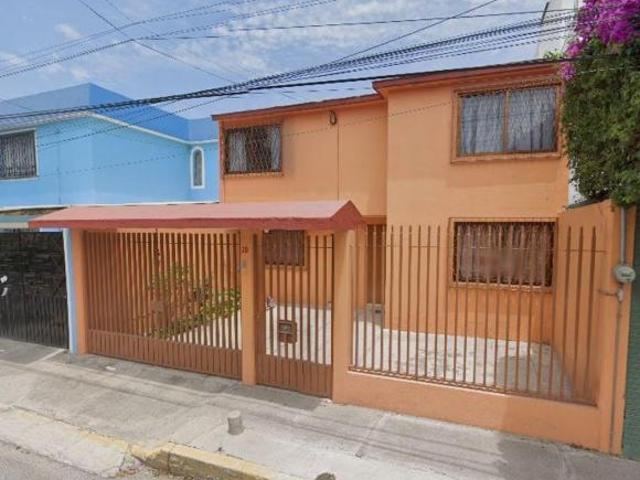CASA EN VENTA EN BOSQUES DE ECATEPEC,CON DESCUENTO BANCARIO CERCA DE AV.1RO DE MAYO