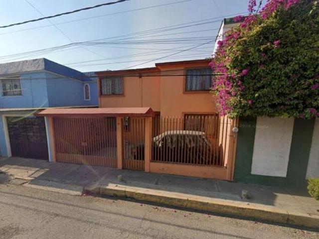 Casa en Venta en Bosques de Ecatepec, Ecatepec Edo de Mex. AD