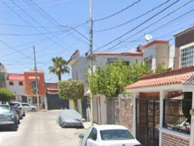 CASA EN VENTA EN BOSQUES DE LA ALAMEDA CELAYA GUANAJUATO