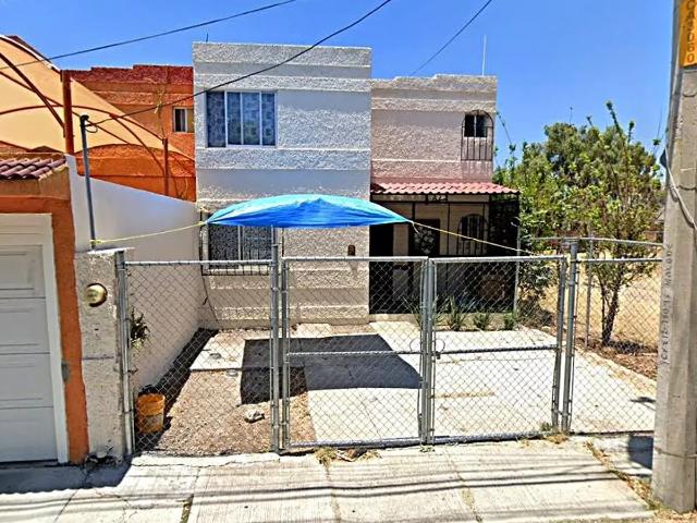 Casa en Venta en Bosques de la Alameda, Celaya, Guanajuato Excelente Oportunidad de Inversión