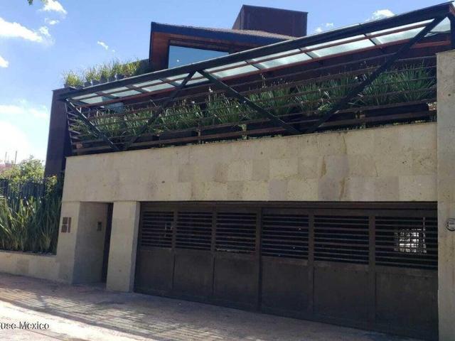 Casa en Venta en Bosques de la Herradura 24 1949