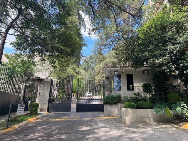 CASA EN VENTA EN BOSQUES DE LA HERRADURA