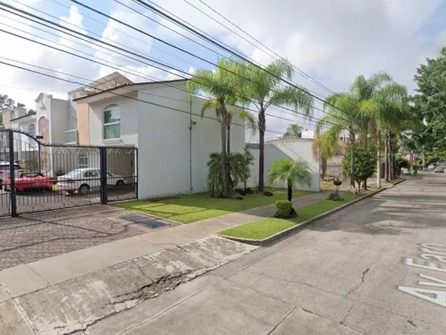 Casa en venta en Bosques de La Victoria, Guadalajara, Jalisco