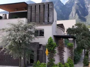 Calle Estrasburgo, Bosques Cumbres, Monterrey Nuevo León, Nuevo Leon