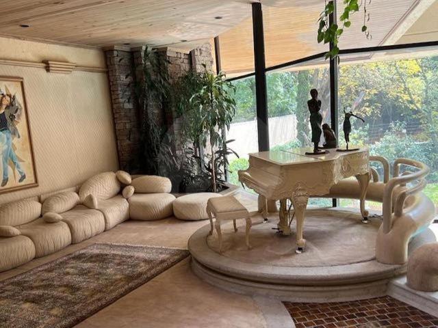 Casa en Venta en Bosques de Las Lomas, Bosque de Sabinos