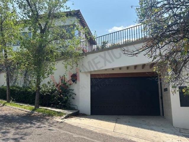 CASA EN VENTA EN BOSQUES DE LAS LOMAS