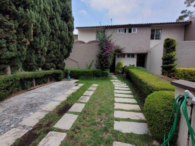Casa en Venta en Bosques de Tarango, 105m² 3 Recámaras, 2 Baños, 2 Estacionamientos