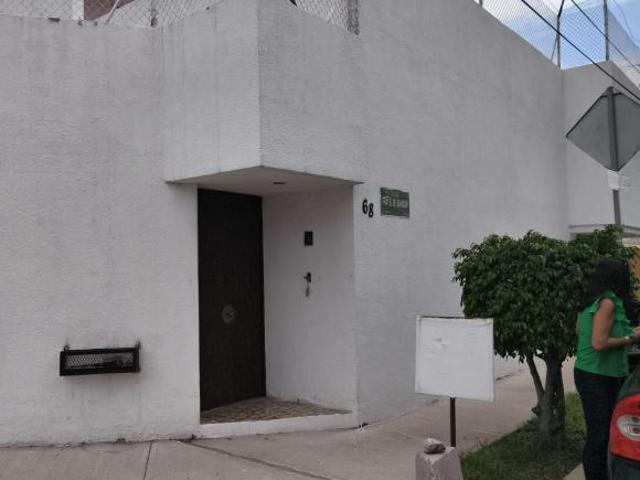 Casa en Venta, en Bosques del Cimatario