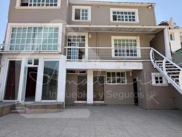 CASA EN VENTA EN BOSQUES DEL LAGO