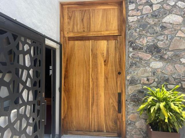Casa en venta en Bosques del Refugio, frente a La Salle, León, Gto