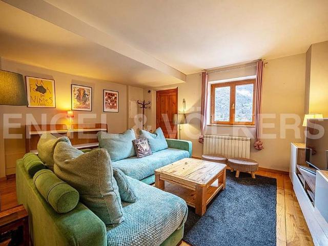Casa adosada en venta en Bossòst, de 205 m² 4 habitaciones por 410.000