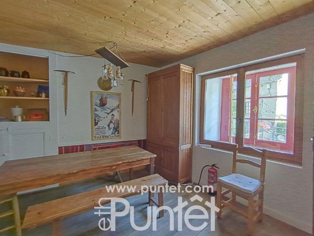 Chalet en venta en calle Carrèr Dera Laca, Bòrdes, es, de 352 m² 6 habitaciones por 420.000