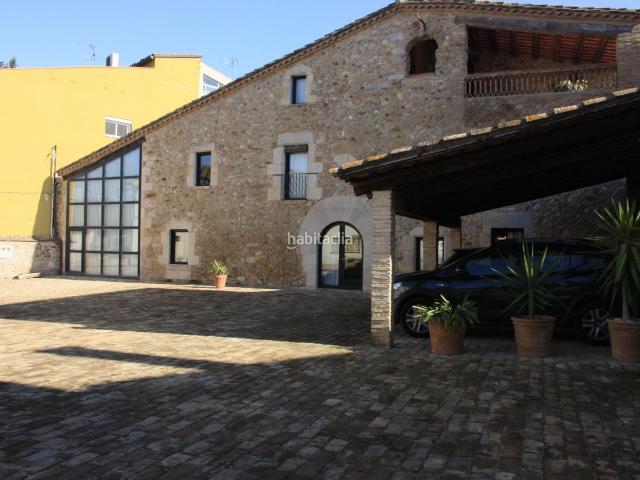 Casa en venta en Bordils. Masia catalana del 1703. Casas.