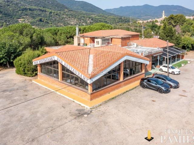 Casa en venta en Alforja. Restaurante con Vivienda y Gran Potencial en Venta!. Casas.