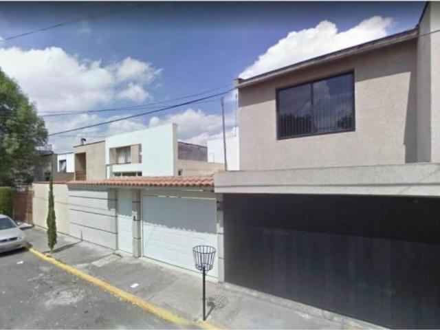 Casa en venta en Boulevares, Naucalpan de Juárez, México