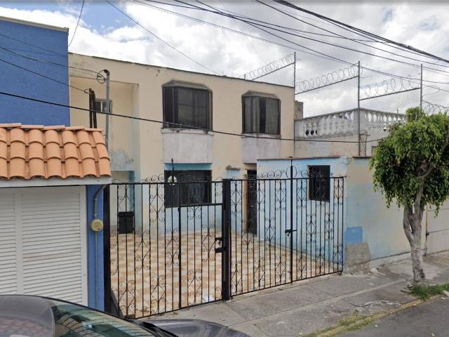 Casa en venta en Boulevares, Naucalpan de Juárez, México