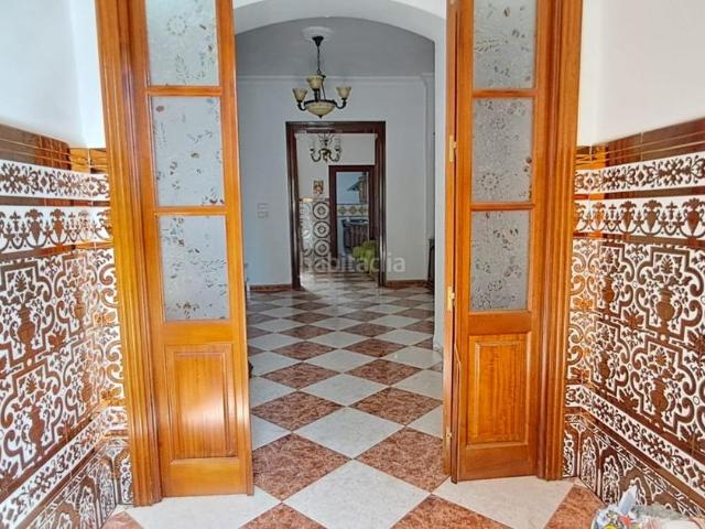 Casa en venta en Brenes. Amplia vivienda con terrazas y azotea privada en Brenes, a solo 20 minutos de Sevilla!. Casas.