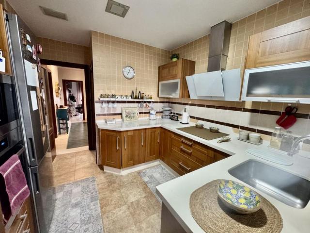 Casa en venta en Brenes. Casa en venta en Brenes, 4 dormitorios. Casas.