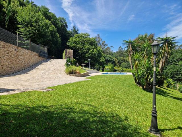Casa en venta en Brión. Casas.