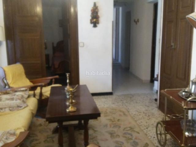 Casa en venta en Briones. Casa de pueblo con planta baja para negocio. Casas.