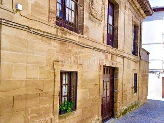 Casa en venta en Briones. Se vende CASA SOLARIEGA Siglo XVI con Bodega Histórica en Briones. Casas.