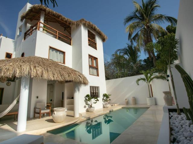 Casa en venta en Brisas de Zicatela 4 Rec?maras