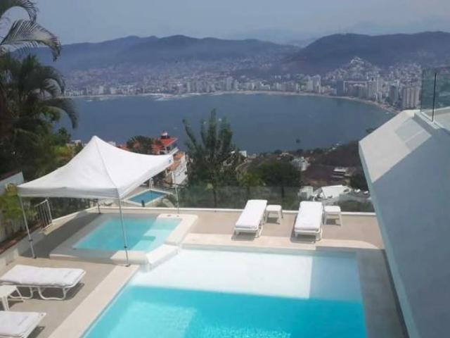 CASA EN VENTA EN BRISAS LA CRUZ ACAPULCO AV ESCENICA