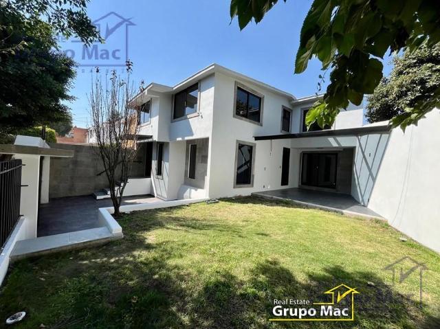 Casa en Venta en Cto Juristas, Cd Sat?lite, Naucalpan