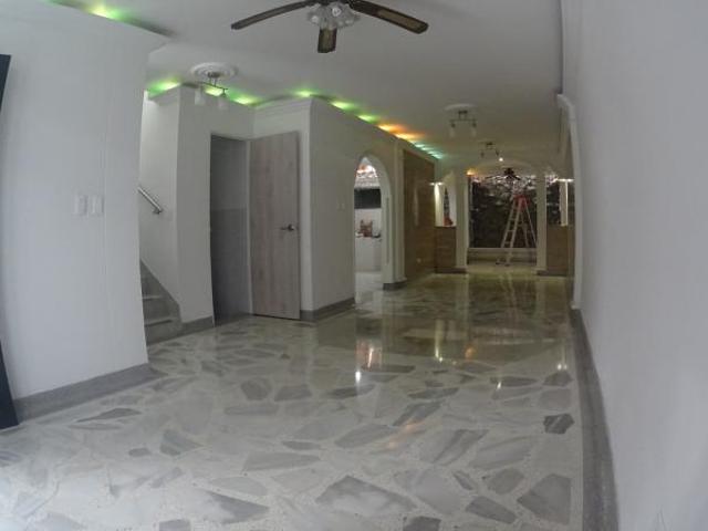 Casa En Venta En Cucuta En Av. Libertadores, Parques Residenciales B V400289