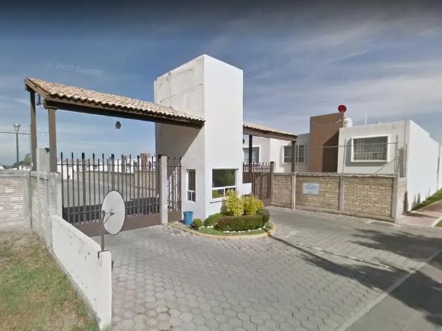 Casa en Venta en Cuanalá, Juan C. Bonilla Vigilancia y Conectividad