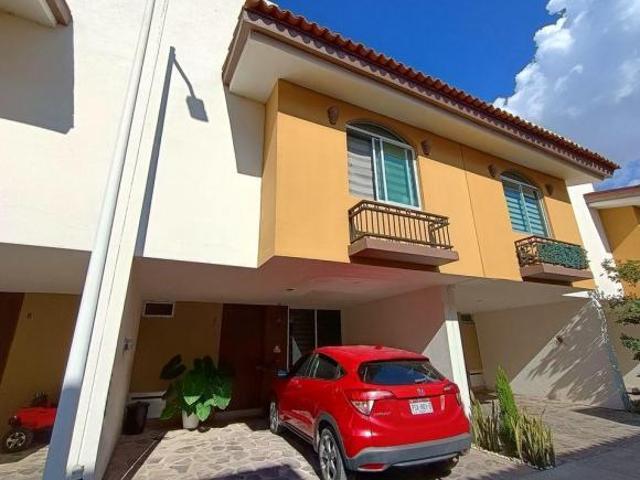 Casa en venta en CUATRO VIENTOS, Santa Ana Tepetitlan