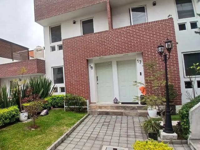 Casa en Venta en Cuautitlán Izcalli | 2 Recámaras, 3 Baños y Estacionamiento
