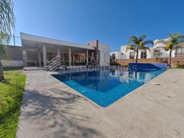 Casa en Venta en Cuautlancingo | 3 Recámaras, Alberca y Vigilancia 24/7
