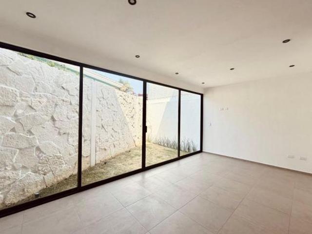 Casa en venta en Cuautlancingo, atras de Plaza San Diego 3 habitaciones