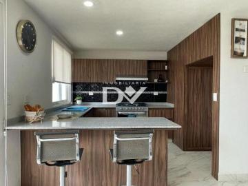 CASA EN VENTA EN CUAUTLANCINGO DE 3 HABITACIONES ROOF Y JARDIN