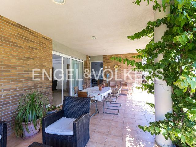 Casa en venta en Cubelles, Mas Trader Corral d´En Tort Corral d´En Cona. Magnífica casa con piscina y licencia turística. Casas.