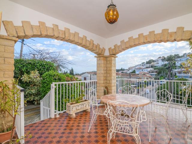Casa en venta en Cubelles, Mas Trader Corral d´En Tort Corral d´En Cona. Casa en calle gessami 24 Cubelles. Casas.