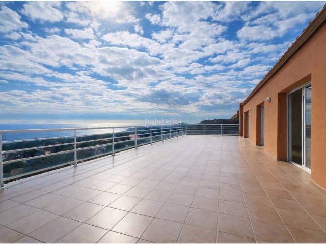 Casa en venta en Cubelles, Mas Trader Corral d´En Tort Corral d´En Cona. Casa unifamiliar de grandes dimensiones. Casas.
