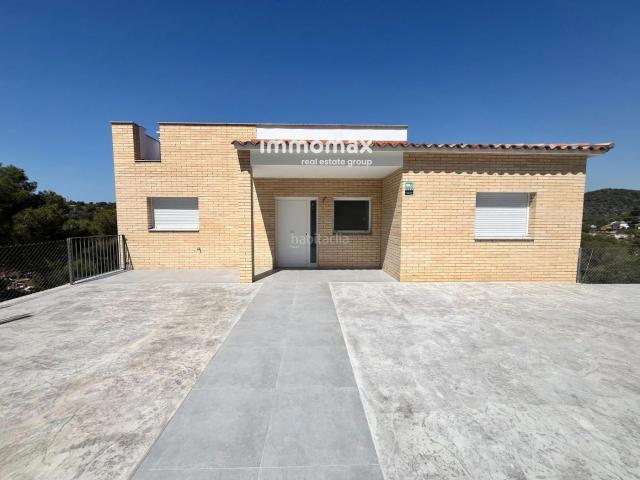 Casa en venta en Cubelles, Mas Trader Corral d´En Tort Corral d´En Cona. Estrena tu nuevo hogar en Mas Trader, obra nueva, vistas despejadas y una parcela de 790 m. Casas.