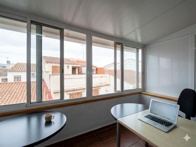 Casa en venta en Cubelles, El Castell de Cubelles. Elegància y amplitud en el corazón de la ciudad. Casas.