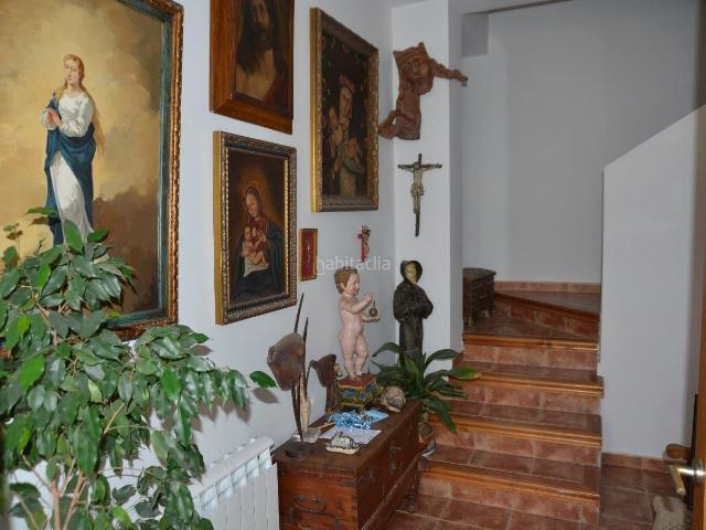 Casa en venta en Cuenca, San Fernando Carretera de Valencia. Casa con taller anejo. En solar de 230 m2, vivienda de 450 m2 útiles 2 plantas de 104 m2 y ático de 60, gran cochera, taller, pa. Casas.
