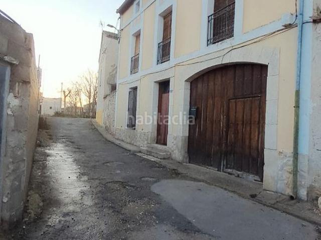 Casa en venta en Cuéllar. CASA DE PUEBLO. Casas.