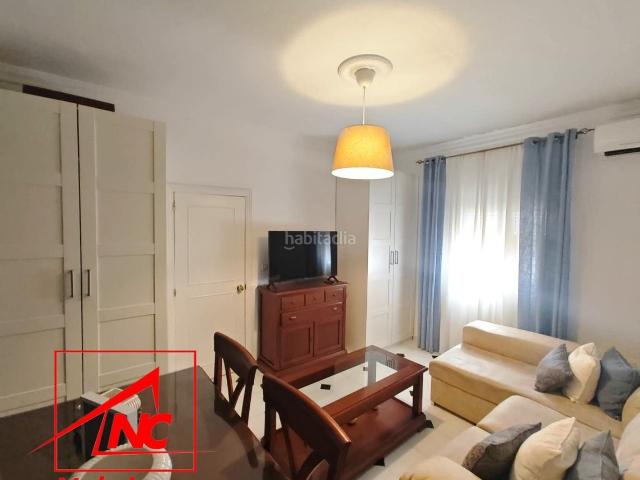 Casa en venta en Cuervo de Sevilla El. Casa adosada de aproximadamente 150 m, situada en El Cuervo, a escasos metros del Colegio El Pinar y muy cerca del centro de la l. Casas Cuervo de Sevilla.